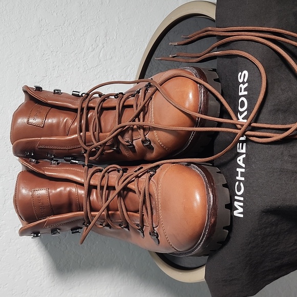 USED Michael Kors Leather Boots. Incredibly comfy boots with beautiful color. - Picture 16 of 16